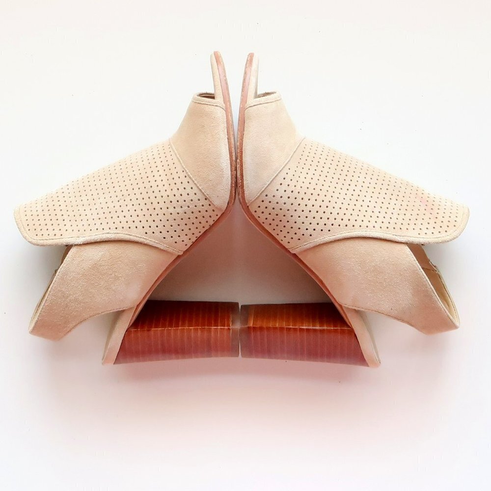 Via Spiga Beige Suede Leather Peep Toe Block Heel Perforated Bootie Shoes 5.5 - Picture 10 of 16